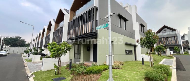 Dijual Rumah Hook Sebrang Club House 3 Lantai Attic Strozzi Symphonia Gading Serpong 1