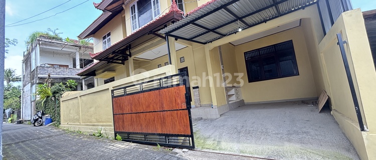 House for Sale with 5 Bedrooms on Jl Pasekan, Batubulan, Sukawati, Gianyar 1
