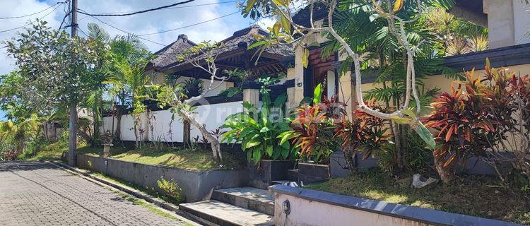 Selling a beautiful villa in Edenia, only 4 minutes to Melasti beach, Ungasan 1