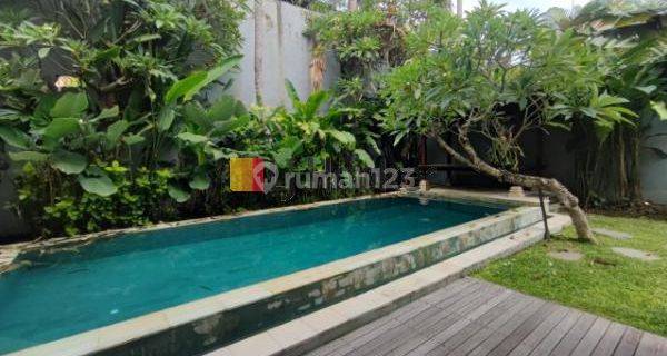 3 bedrooms villa for rent at Canggu, Tibubeneng, strategic location, close to Berawa area 1