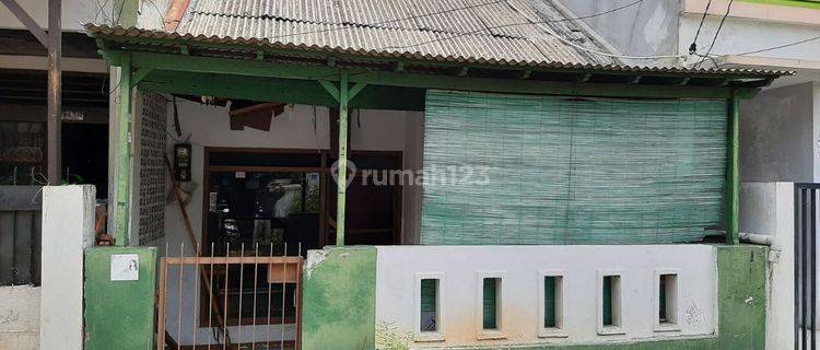 Rumah Tua Hitung Tanah Dekat Pusat Bisnis & ToL di Tomang Jakbar 1