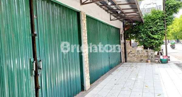 Ex One Step Bakery Shop Adisucipto Airport 1