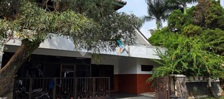 Ready-to-Live House with Easy Access at Lake Maninjau, Malang 1