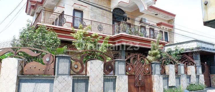 Rumah Hook 2 Lantai Terawat di Lowokwaru Malang 1
