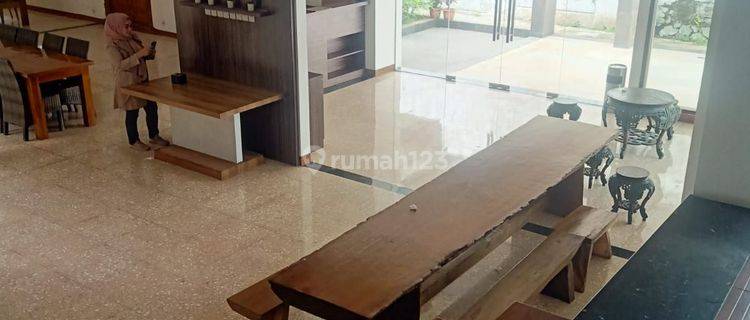 Dijual ruang usaha di sayap riau 1