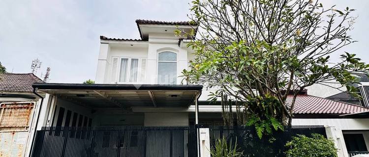 Modern House in Puri Cinere – Strategic & Comfortable for Modern Families! 1
