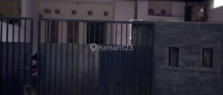 Rumah dijual di Cinere Depok Jakarta Selatan  1