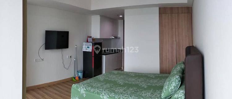 Apartemen Studio Furnished Southgate Residence Jagakarsa  1