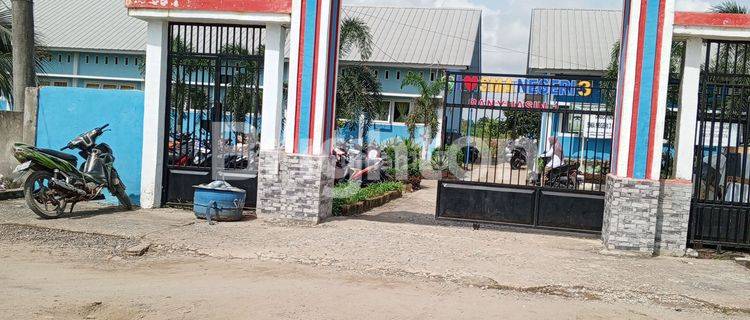 Rumah lokasi depan sekolah SMA 1