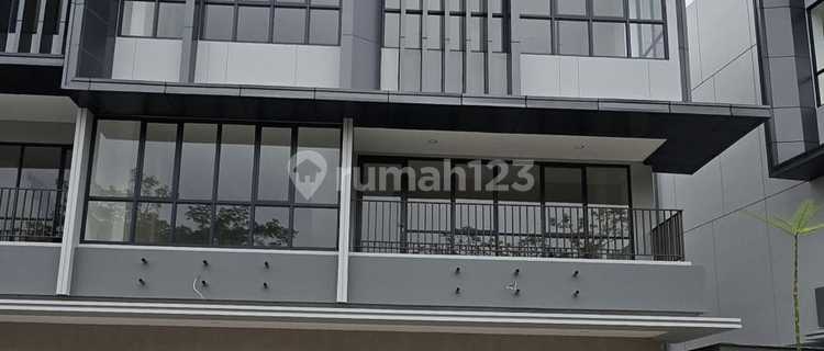 New 3-Story Hook Ruko with Balcony in BSD Green Wich, Tangerang 1