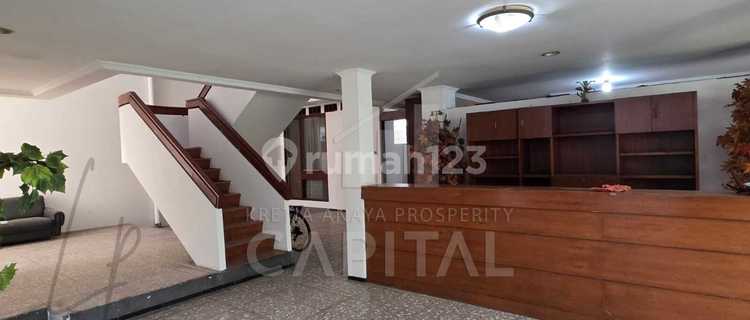 Residential House in Riau Wing, Spacious and Well-Maintained 1