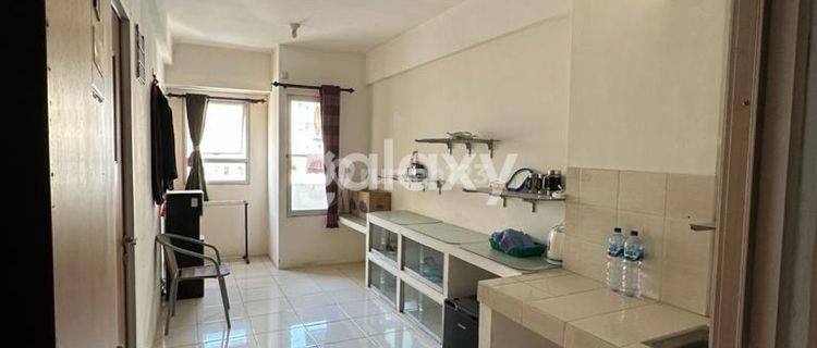 Murah Pool View Apartment 2 BR Bedroom Puncak Permai Tower C, Lokasi Strategis Dekat Pasar Hokky Supermarket Surabaya Barat 1