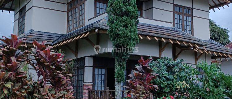 Villa 2 Lantai view pegunungan lokasi strategis di dalam komplek  1