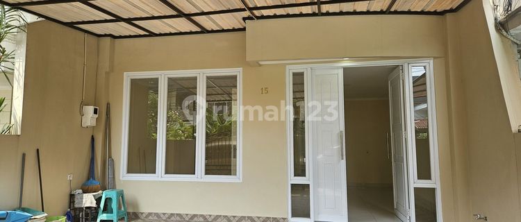 Beautiful House 6x18 Quick Sale in Pelepah Elok Kelapa Gading 1