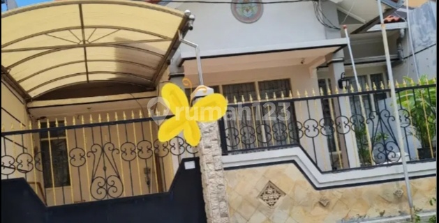 Disewakan rumah bagus,

Furnish,Surabaya tengah

Jl.Villa Kalijudan indah

Surabaya. HEN.B284 1