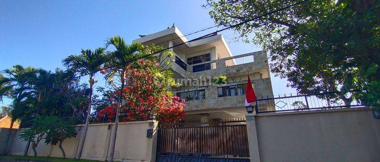 Rumah Jual Mewah Murah Full Furnished Siap Huni Dekat Pantai Dan Bali Safari 1