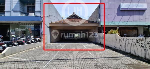 Shophouse For Rent On Gatot Subroto Street, Central, Located On The Main Road With Broad Access, Suitable For Business, Near Lumintang Park And Living World 1