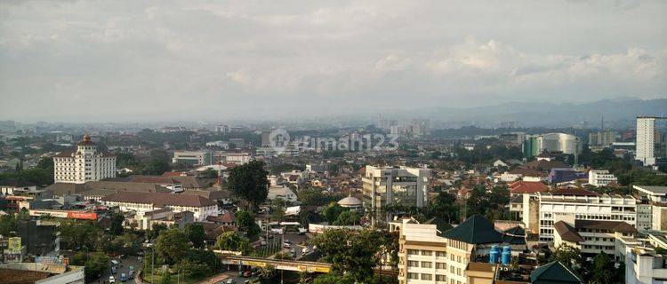 Apartemen Braga 2 Kamar Tidur Bagus Furnished view utara 1