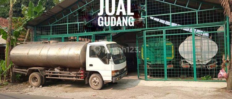 Bangunan Cocok Untuk Kantor Atau Gudang Lokasi Bagus di Jelupang 1