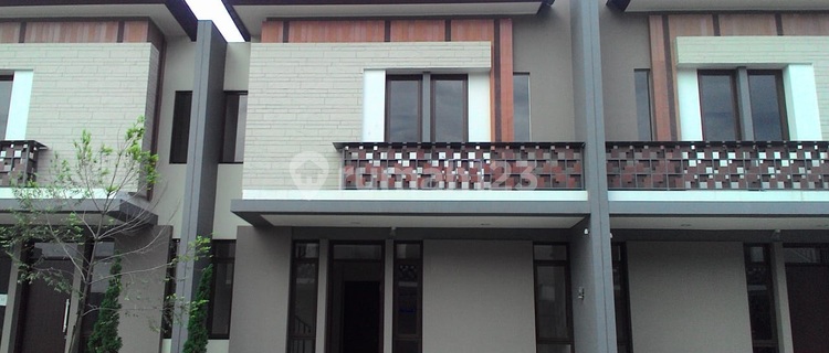 For Rent 2-Story House Near Ice Bsd City, Scenic Neighborhood 1