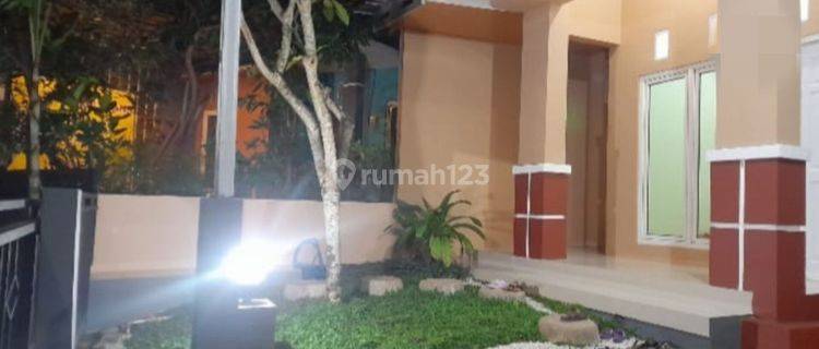 Disewakan Rumah Cantik di Jl. Pramuka Pudak Payung Semarang  1