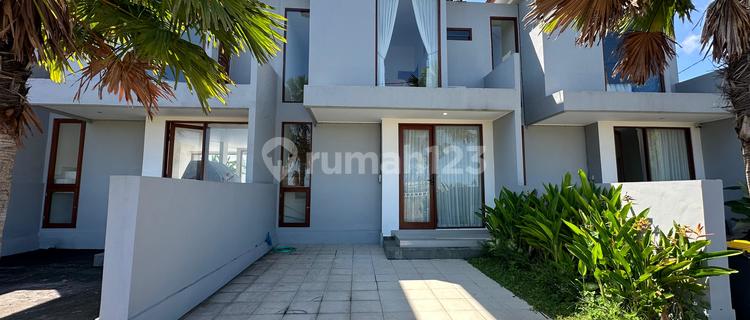 Villamurah Two-Storey by the Coast at Kedungu Beautiful 1