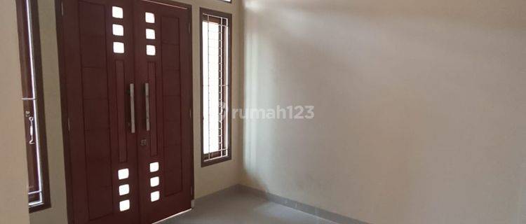 Rumah 2 Lantai di Cengkareng Timur, Jakarta Barat 1