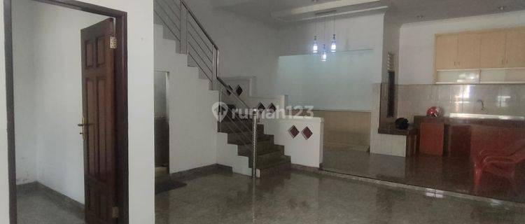 Dijual Villa Cantik Terawat Komplek Rajawali Indah Jalan Sunggal 1