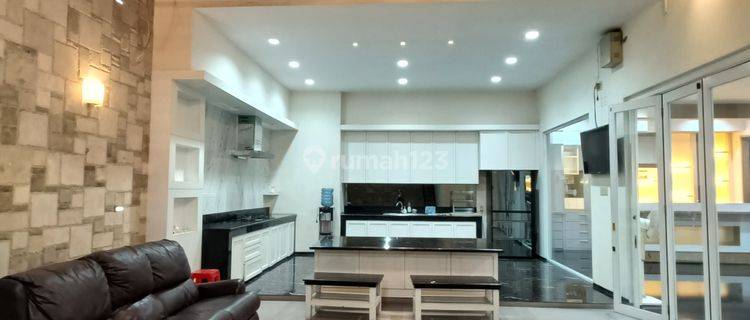 Dijual Rumah 2 Lantai Bagus Furnished SHM 1