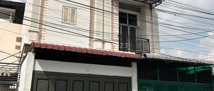 Dijual Rumah 3 Lantai Bagus Tanpa Prabot SHM 1