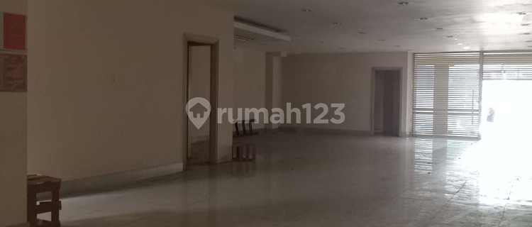 3-Story Shop House on Main Road Dago Bawah, Bandung Wetan District (Partial Rental Possible) 1