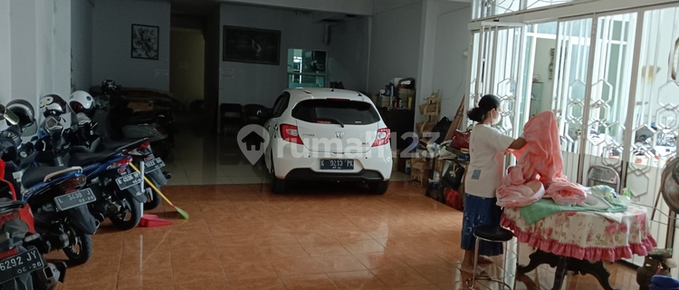 4 units of 2-story shophouses and a main house, Pamularsih Raya boarding house. 1