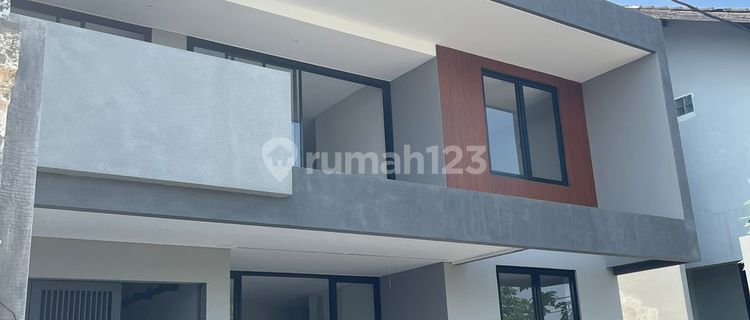 Disewakan Rumah 3 lt di Bukit Sari Baru 1