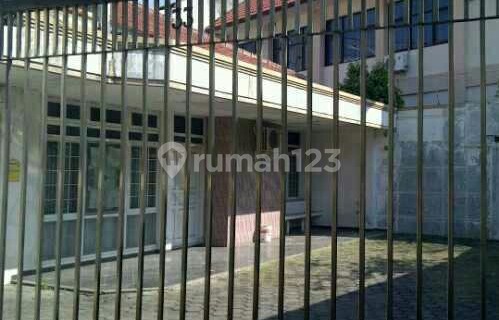 Disewakan Rumah 2 Lantai Di Taman Beringin 453 M  1