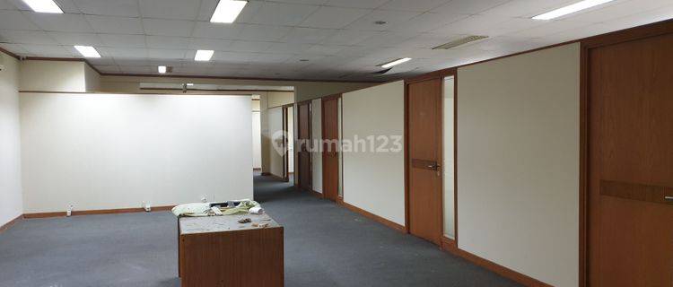 Kantor di Kawasan Komersil. Harga Murah, Bebas Ganjil Genap 1