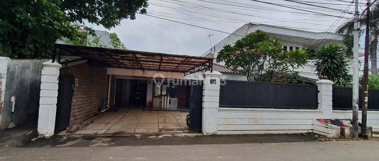 Rumah Besar Dekat Pintu Toll Cawang, Akses 2 Mobil, Nyaman, Nego 1