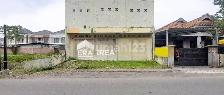 Shop House for Sale Location Near Klodran Toll Gate 1