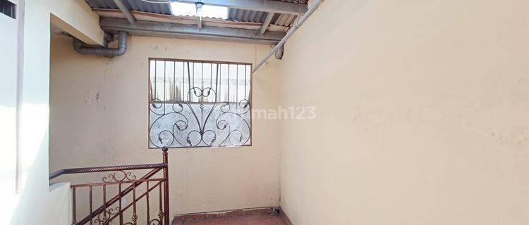 Sewa Ruko 2 Lantai Murah Strategis di Pasar Kliwon, Surakarta 1