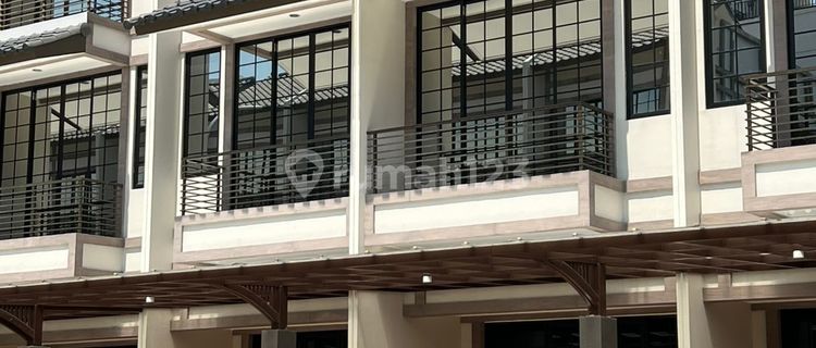 For Sale: 3.5-Story Linked Shophouse in Soho Sedayu City 1