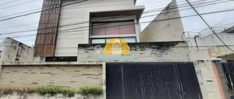 Dijual Rumah 3 Lantai di Jalan Seroja Semarang 1