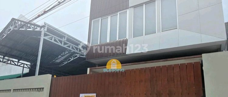 Rumah Bagus Furnished Ada Kolam Renang Di Lompobatang Candisari Semarang 1