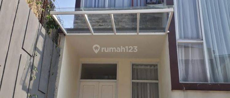 Disewakan Rumah Bagus Semi Furnished di Jalan Dadali, Bogor 1