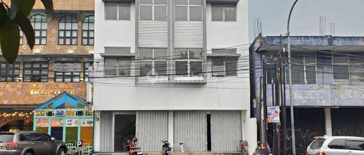 Dijual 2 Ruko Gandeng 3 Lantai SHM di Jalan Raya Bogor Jakarta 1