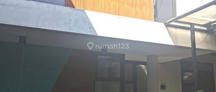 Ruang Usaha + Kost + Usaha Lainnya di Mainroad Surya Sumantri dekat Maranatha dan BIS (Bandung Independent School) Sukasari Bandung 1