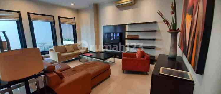 Modern GRAHA FAMILI House Ready to Occupy West Surabaya 1