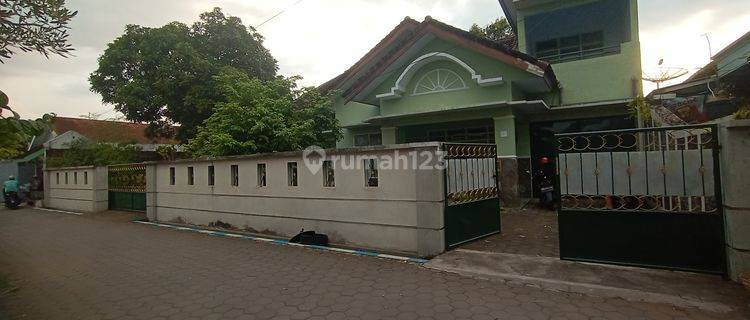 Rumah Besar dan Luas SHM Sudah Renovasi 1