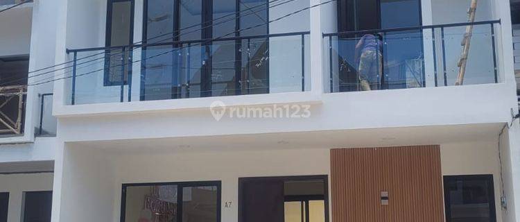 Rumah Nyaman 2 Lantai Siap Huni di Almarina Residence Rangkapan Jaya Depok 1