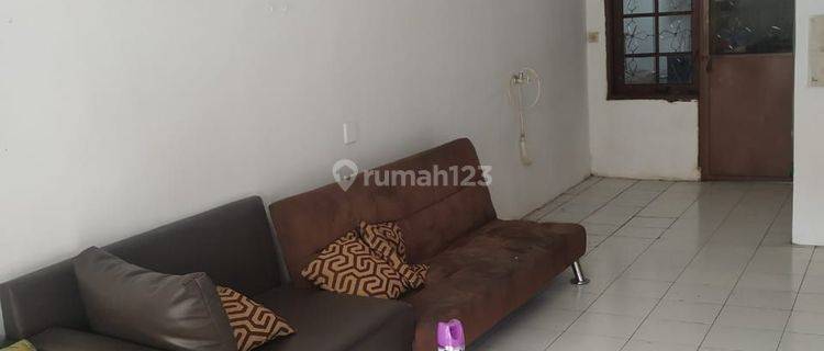 Disewakan rumah taman holis indah siap huni murah 1