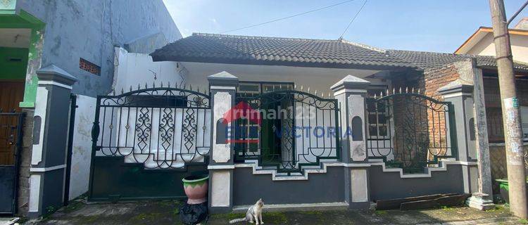 Disewakan Rumah Permata Biru Tengah Kota Kediri Proses Renovasi 1