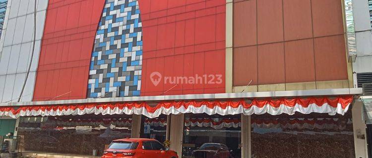 Di jual  HOTEL, KARAOKE, SPA, & LOUNGE 1